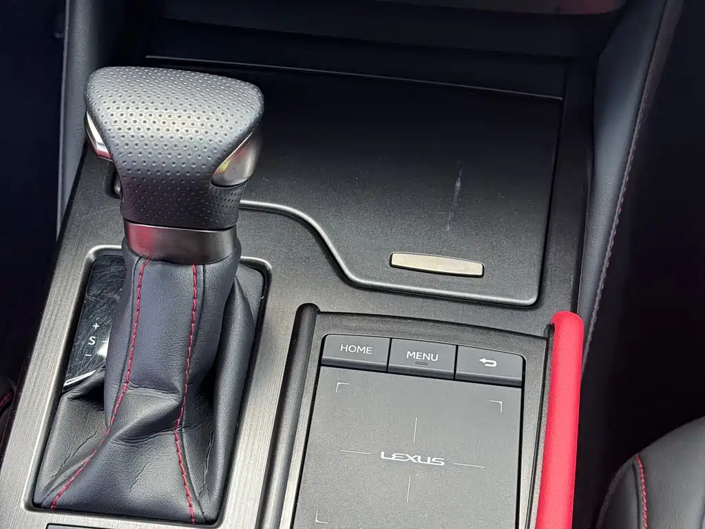 Lexus ES 2021 300h F SPORT