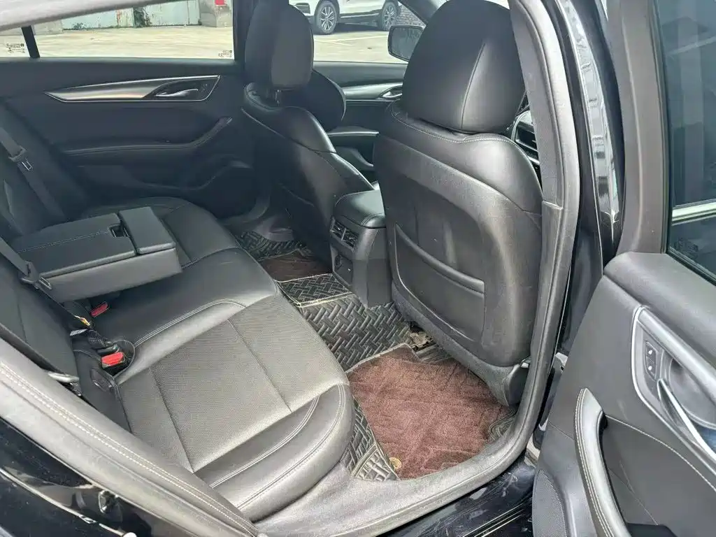 Cadillac CT5 — миниатюра 5