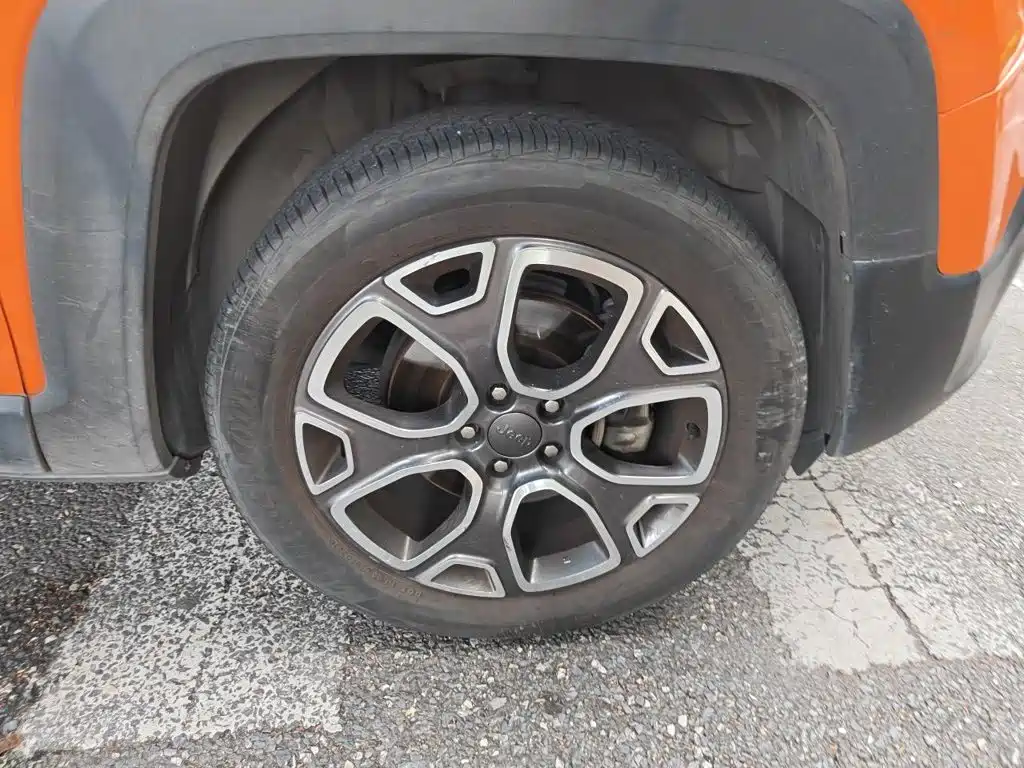 Jeep Renegade — миниатюра 8