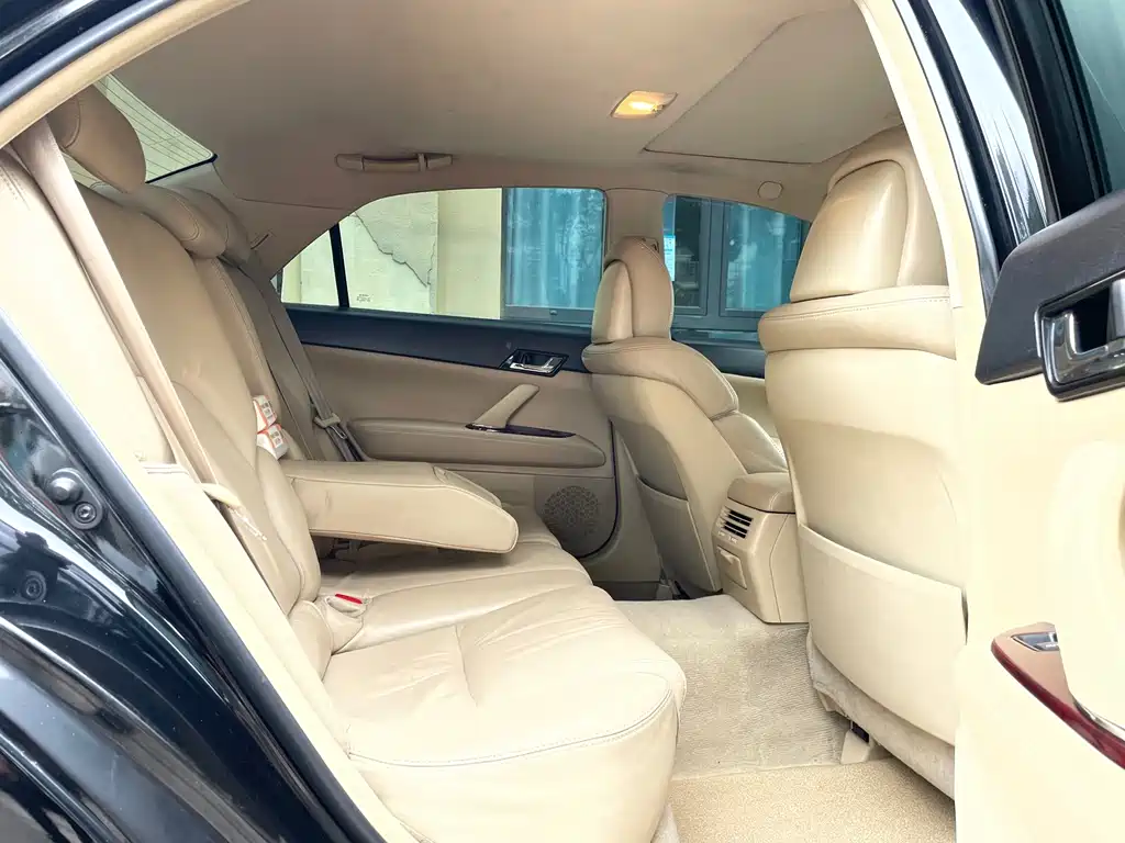 Toyota Reiz — миниатюра 12