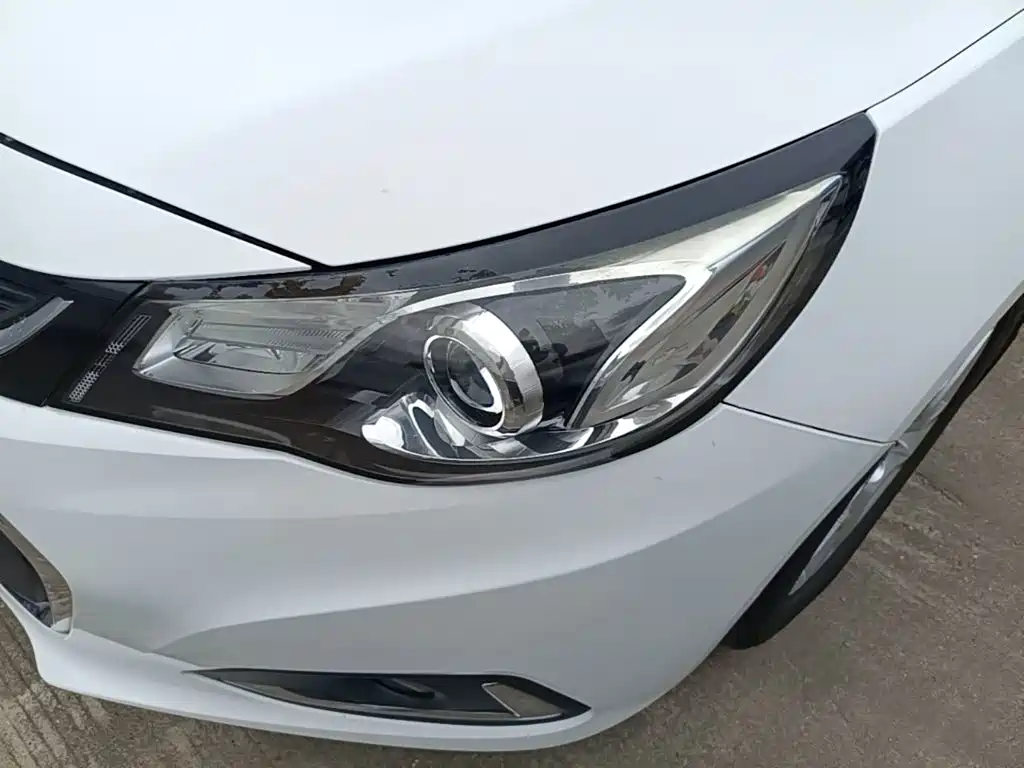Chevrolet Malibu — миниатюра 24