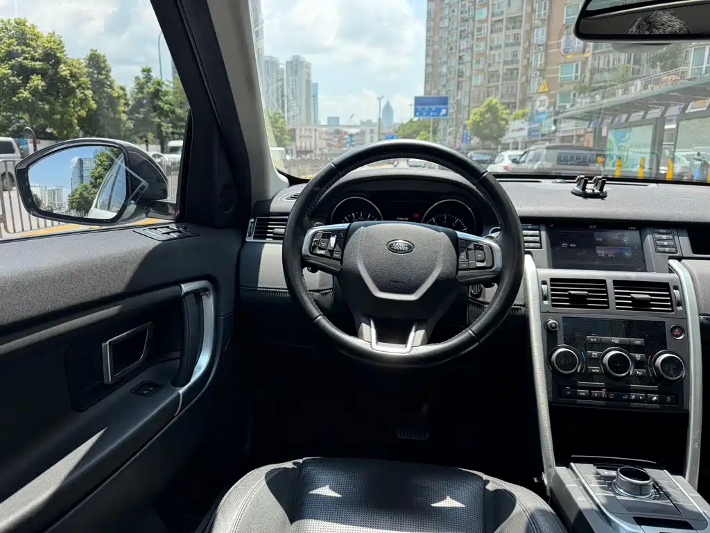 Land Rover Discovery Sport — миниатюра 10