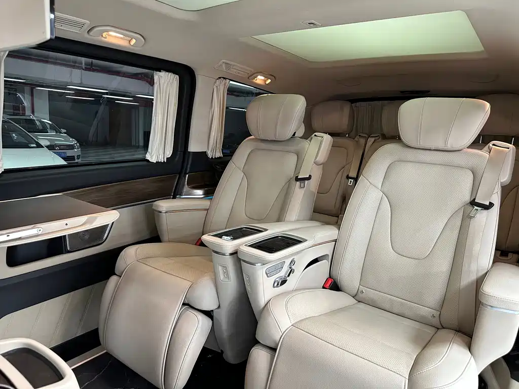 Mercedes-Benz V-Class — миниатюра 21