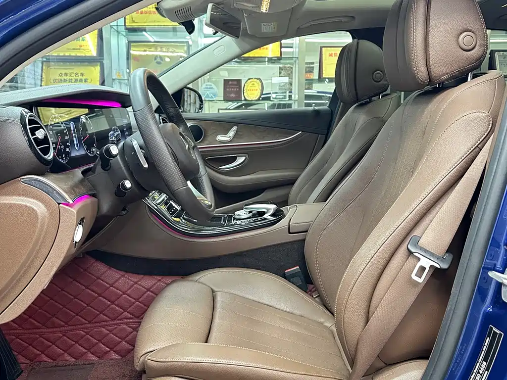 Mercedes-Benz E-Class — миниатюра 7