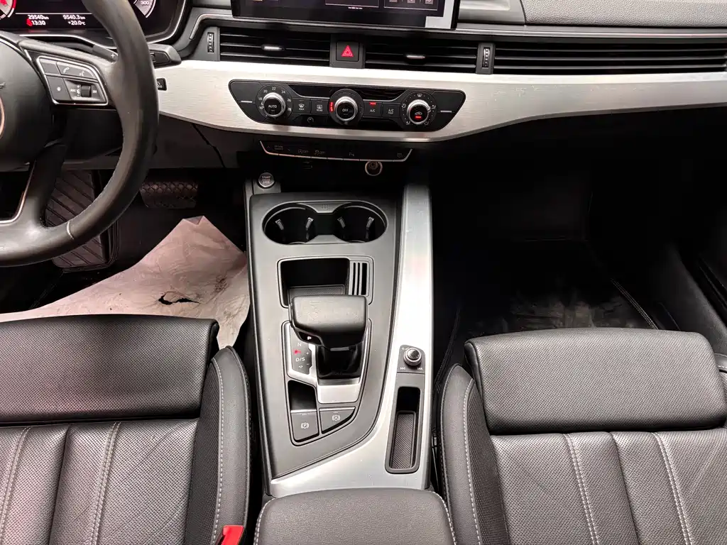Audi A4L — миниатюра 7