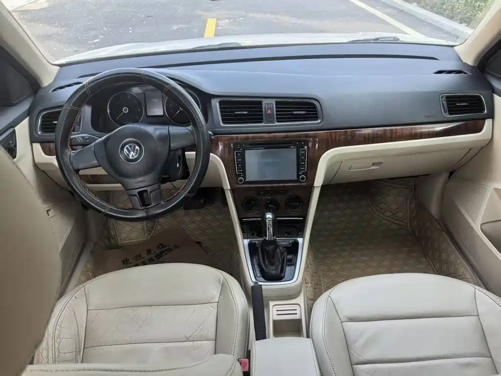 Volkswagen Lavida — миниатюра 6
