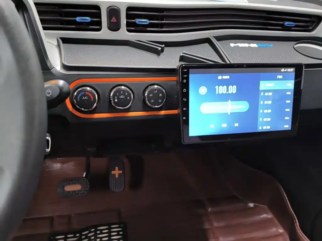 Wuling MINIEV — миниатюра 13