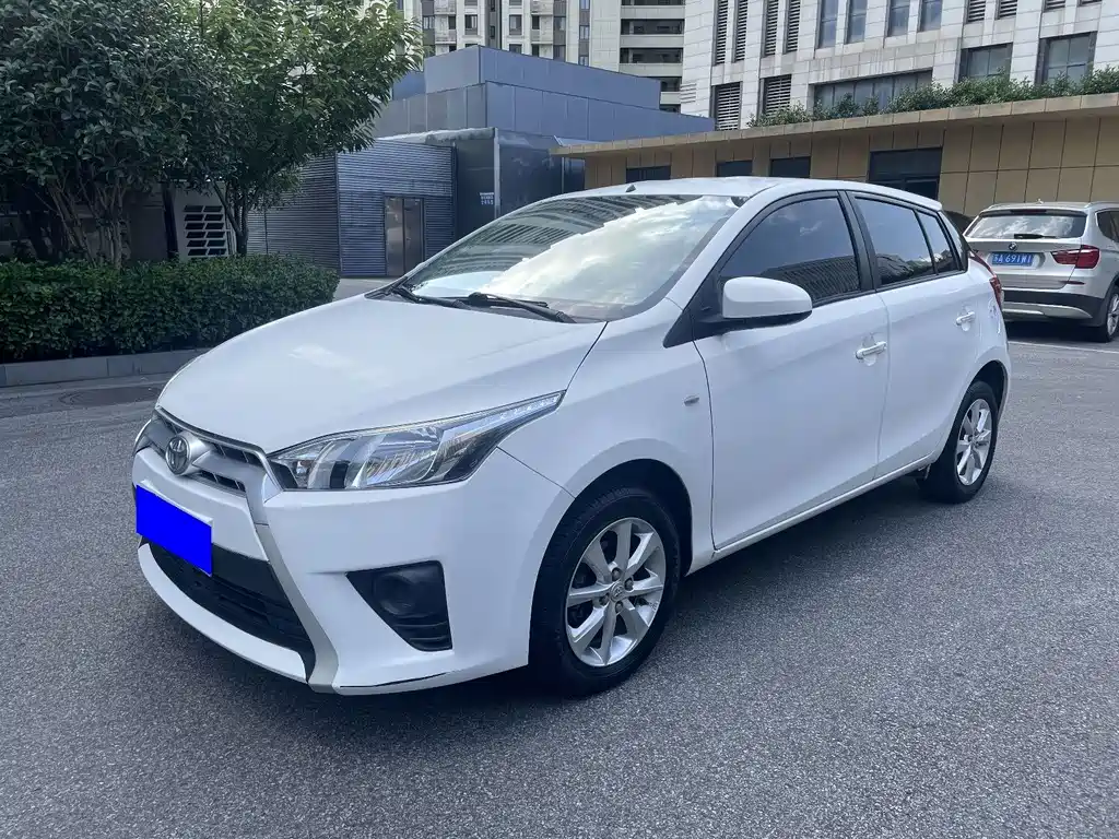 Toyota Yaris L