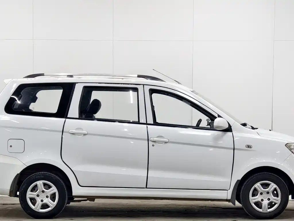 Dongfeng 330 2014 1.5L MT DK15