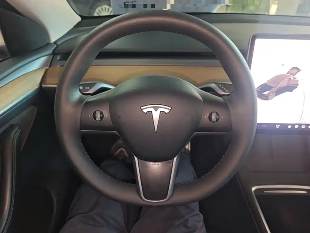 Tesla Model Y 2022 — фото 10