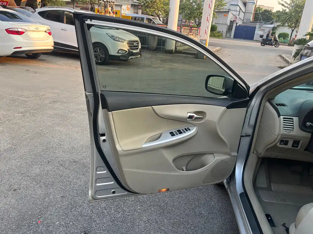 Toyota Corolla — миниатюра 14