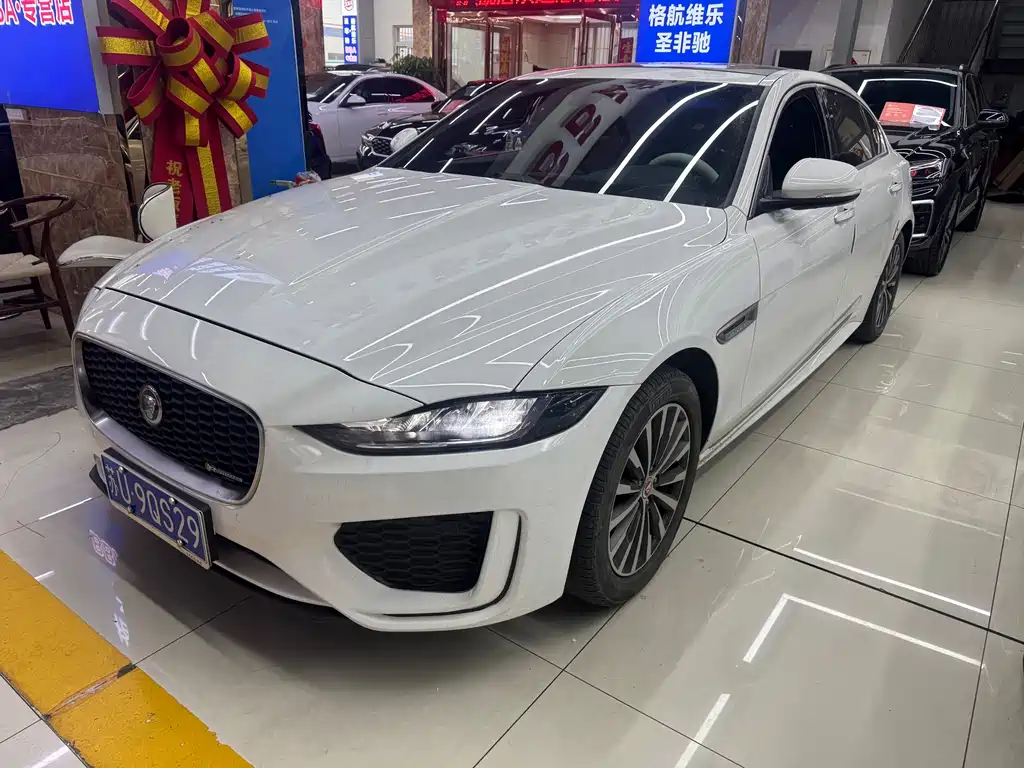 Купить Jaguar XEL