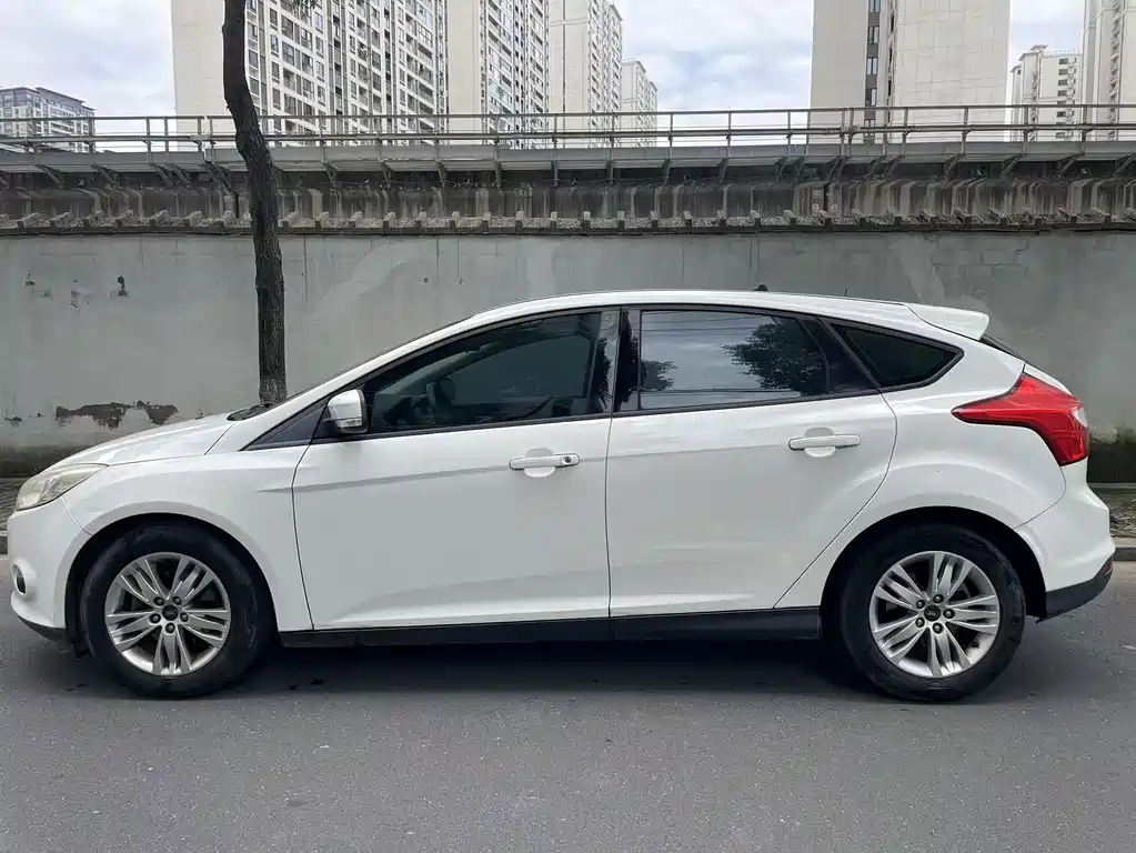 Ford Focus — миниатюра 4
