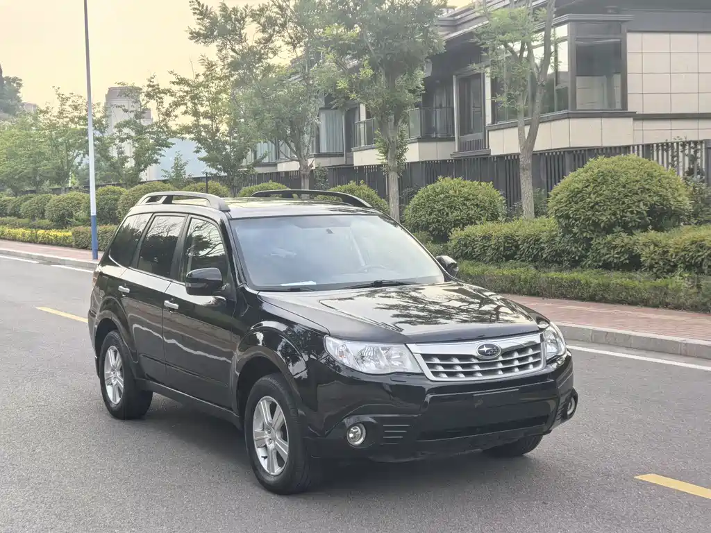 Subaru Forester 2012 2.0XS AT Luxury