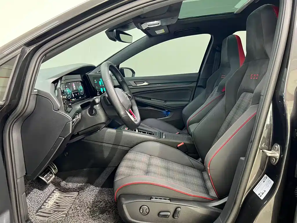 Volkswagen Golf GTI — миниатюра 3