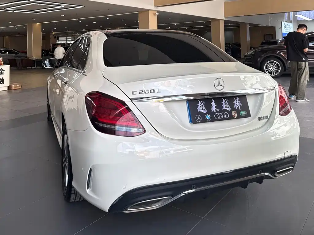 Mercedes-Benz C-Class — миниатюра 8