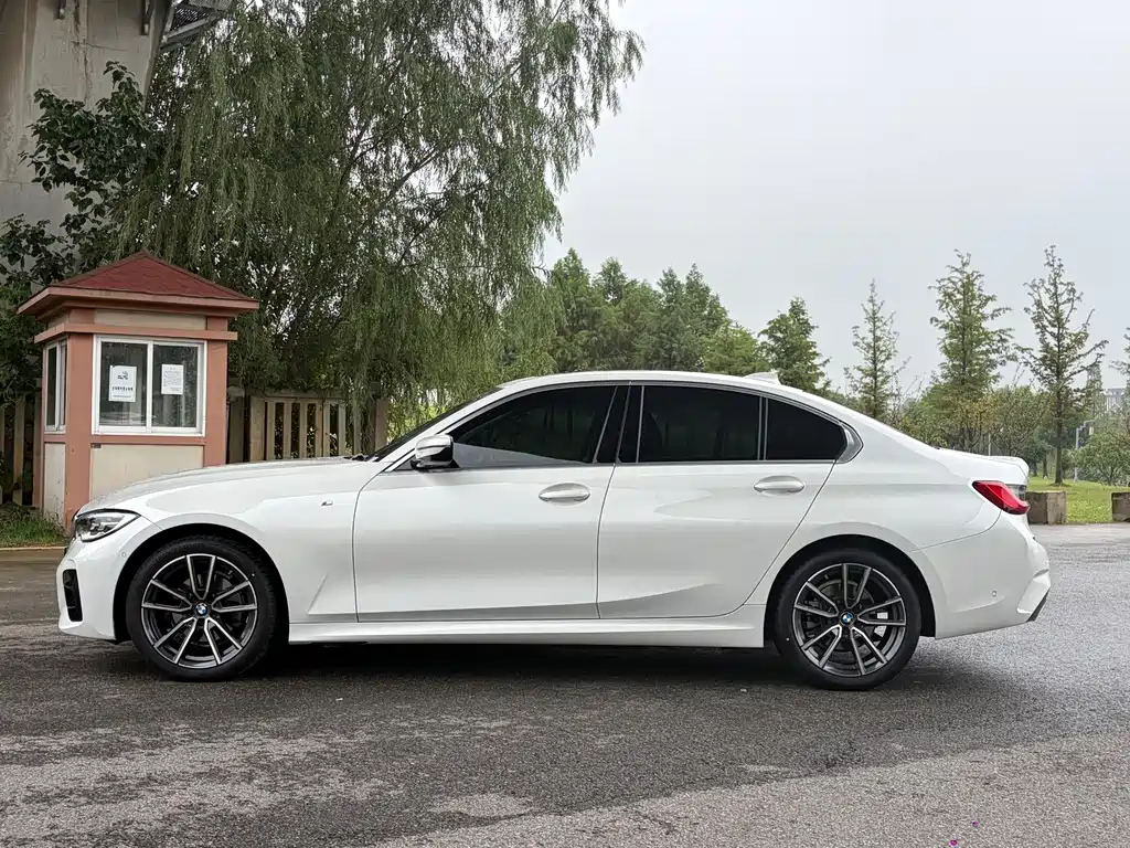 BMW 3 Series — миниатюра 8