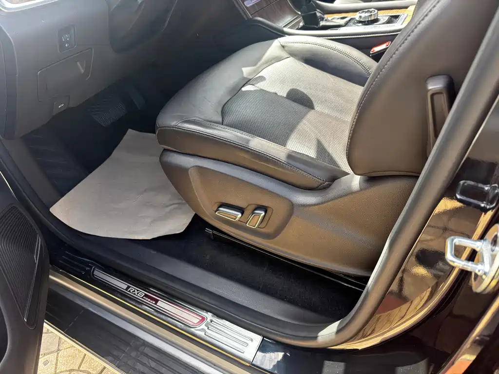 Roewe RX8 — миниатюра 16