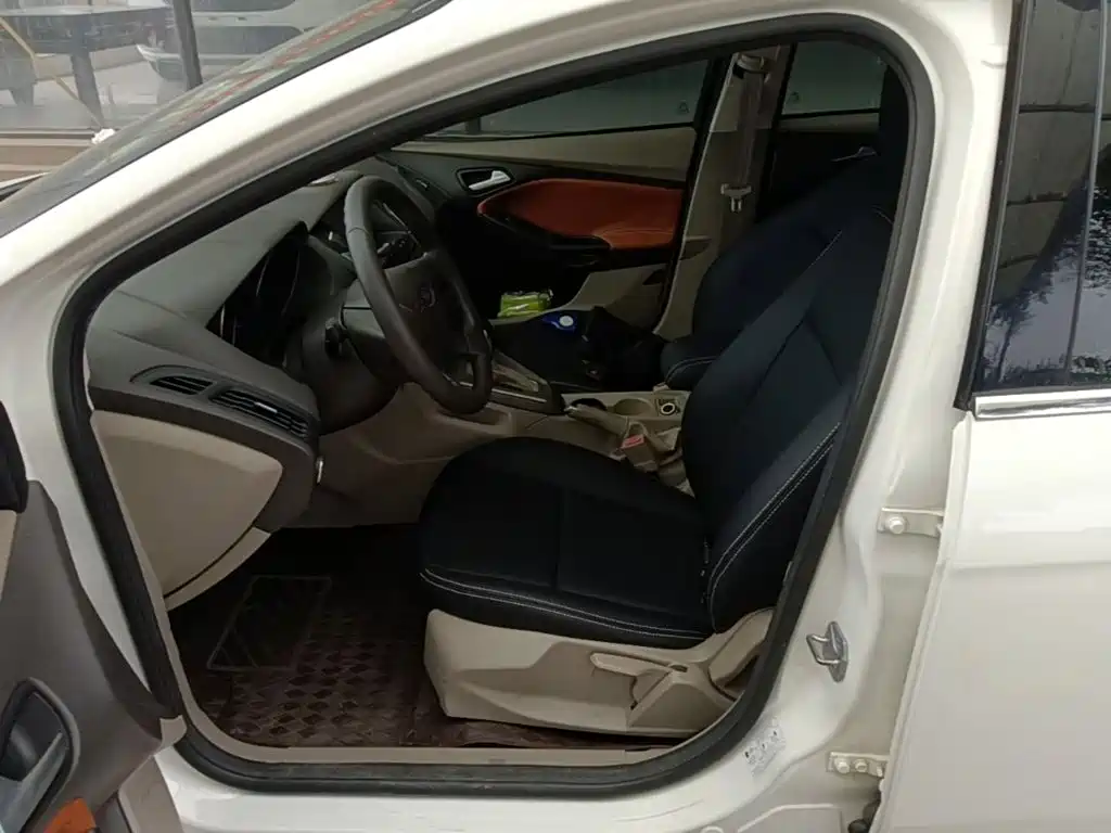 Ford Focus — миниатюра 15