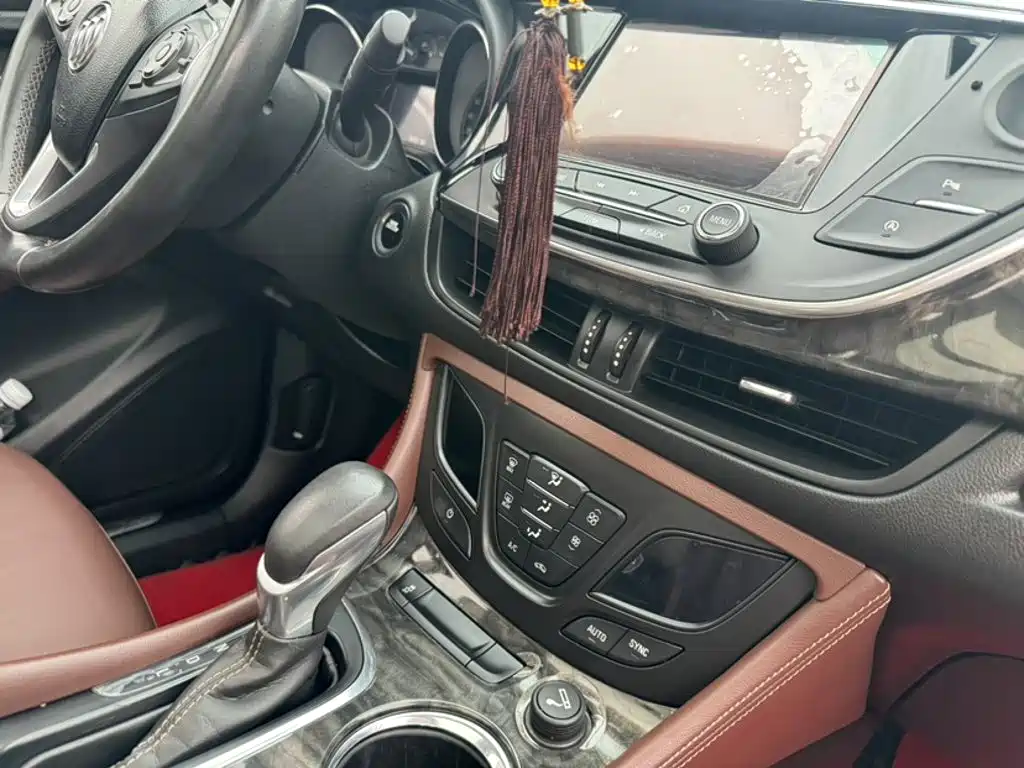 Buick Envision Plus — миниатюра 3