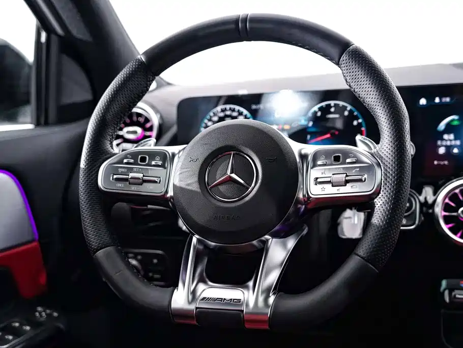 Mercedes-Benz GLA AMG — миниатюра 15