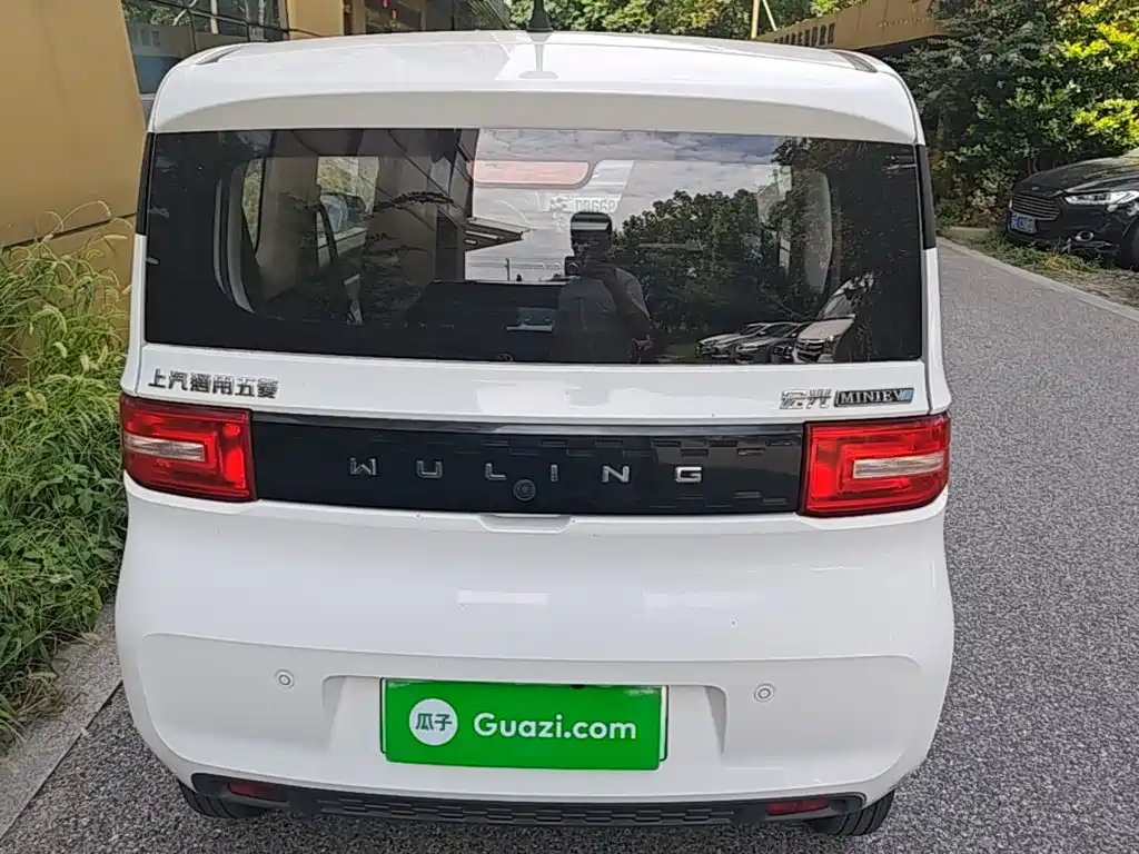 Wuling MINIEV — миниатюра 6