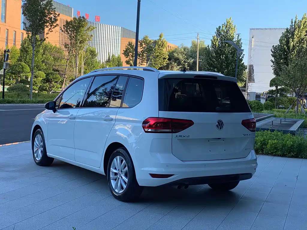 Volkswagen Touran — миниатюра 7