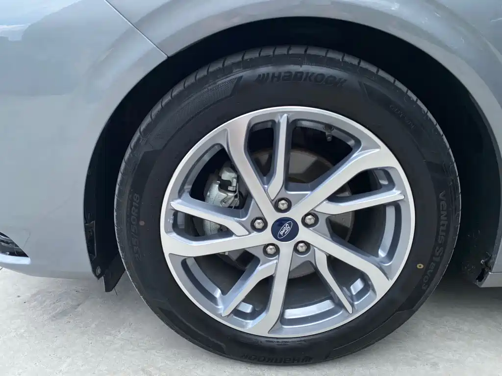 Ford Mondeo — миниатюра 7