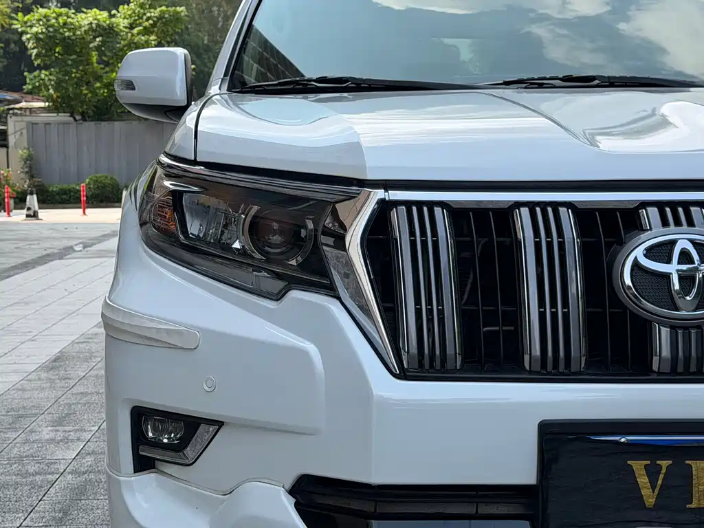 Toyota Land Cruiser Prado 2010 4.0L AT TX-L