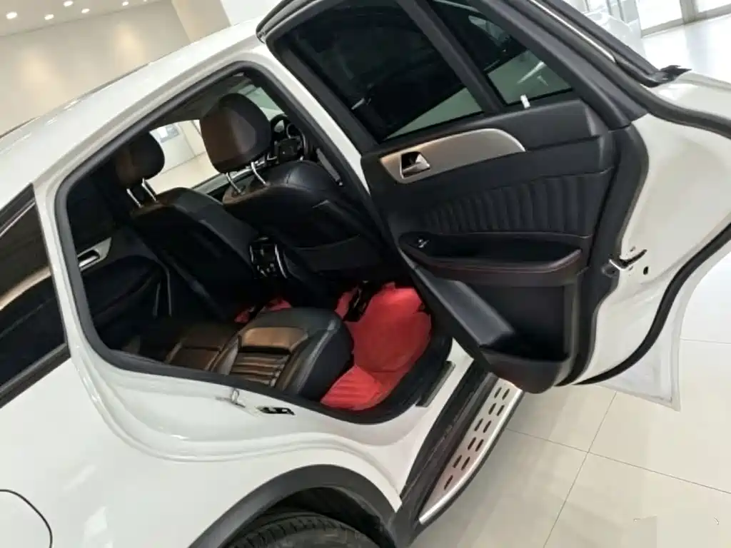 Mercedes-Benz GLE Coupe AMG — миниатюра 8