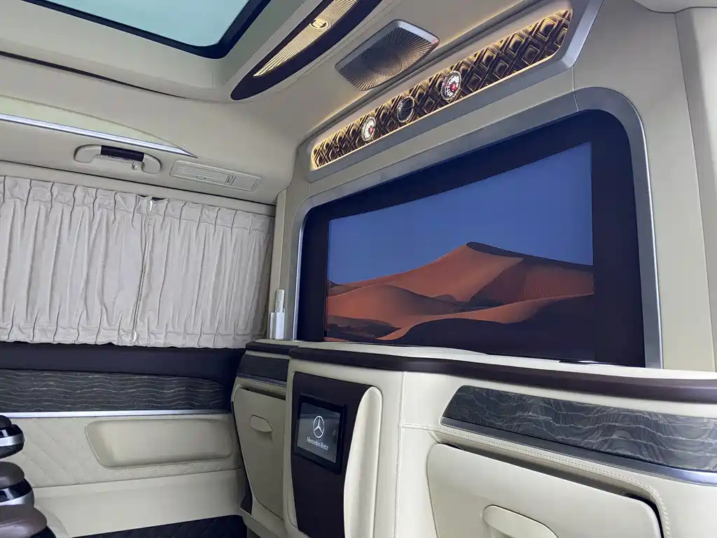 Mercedes-Benz V-Class — миниатюра 15