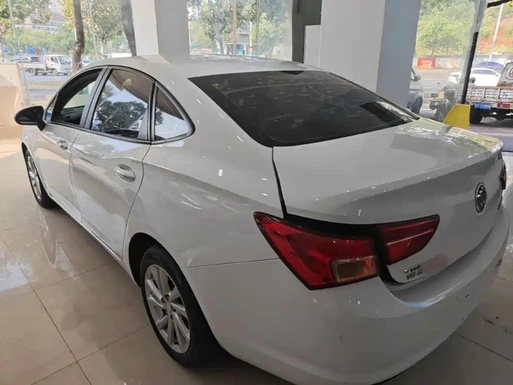 Buick Verano — миниатюра 5