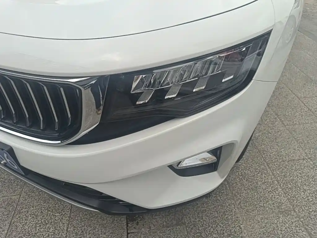 Geely Haoyue — миниатюра 24