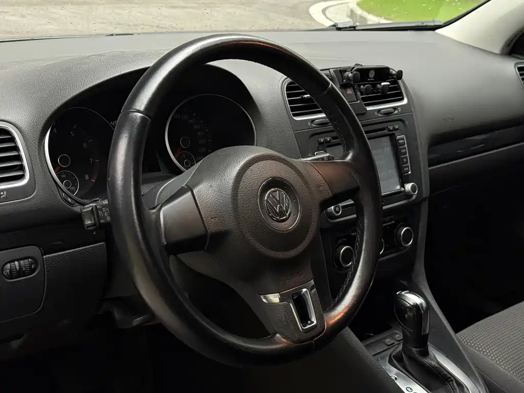 Volkswagen Golf — миниатюра 5