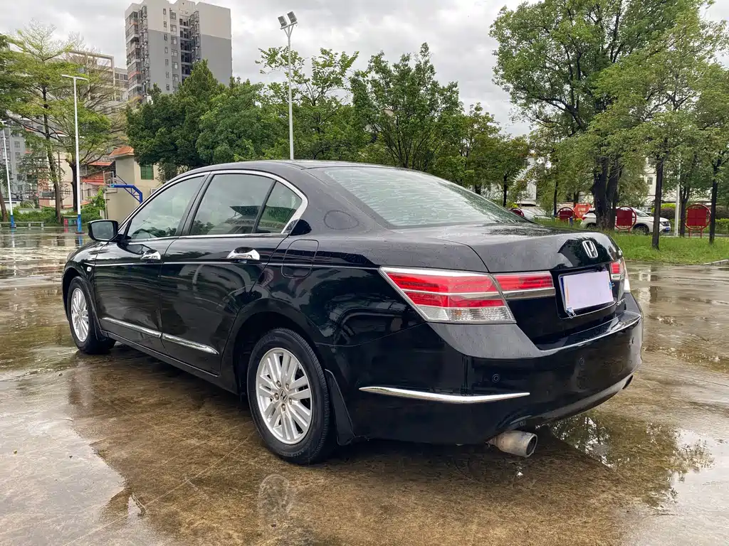 Honda Accord — миниатюра 5