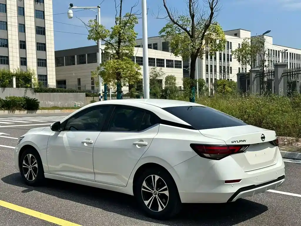 Nissan Sylphy — миниатюра 9