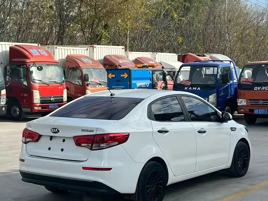 Kia K2 — миниатюра 4