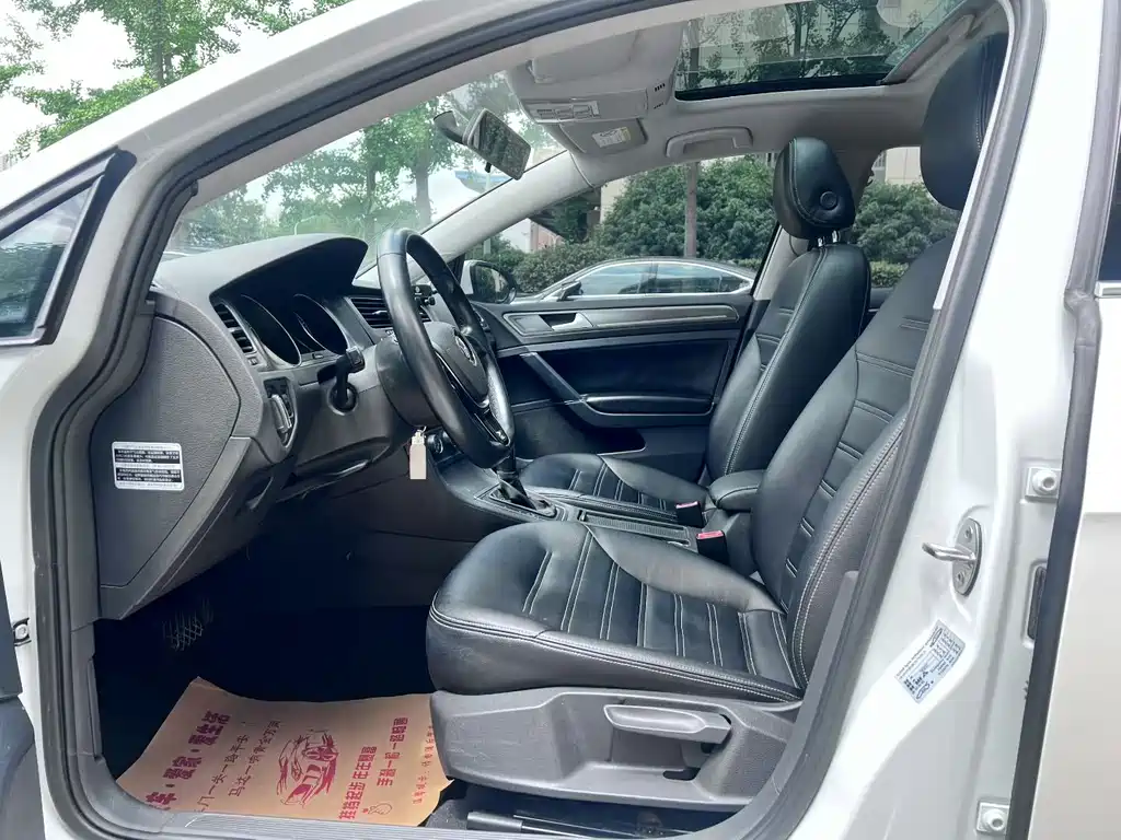 Volkswagen Golf — миниатюра 4