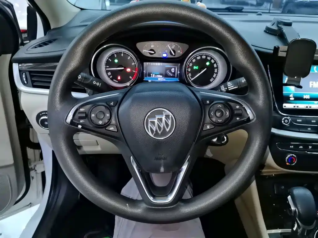 Buick Verano — миниатюра 11
