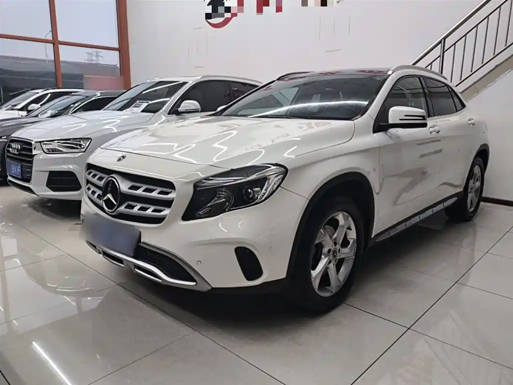 Mercedes-Benz GLA 2017