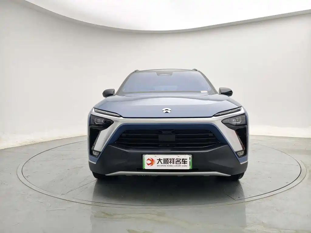NIO ES8 2022 100kWh мест