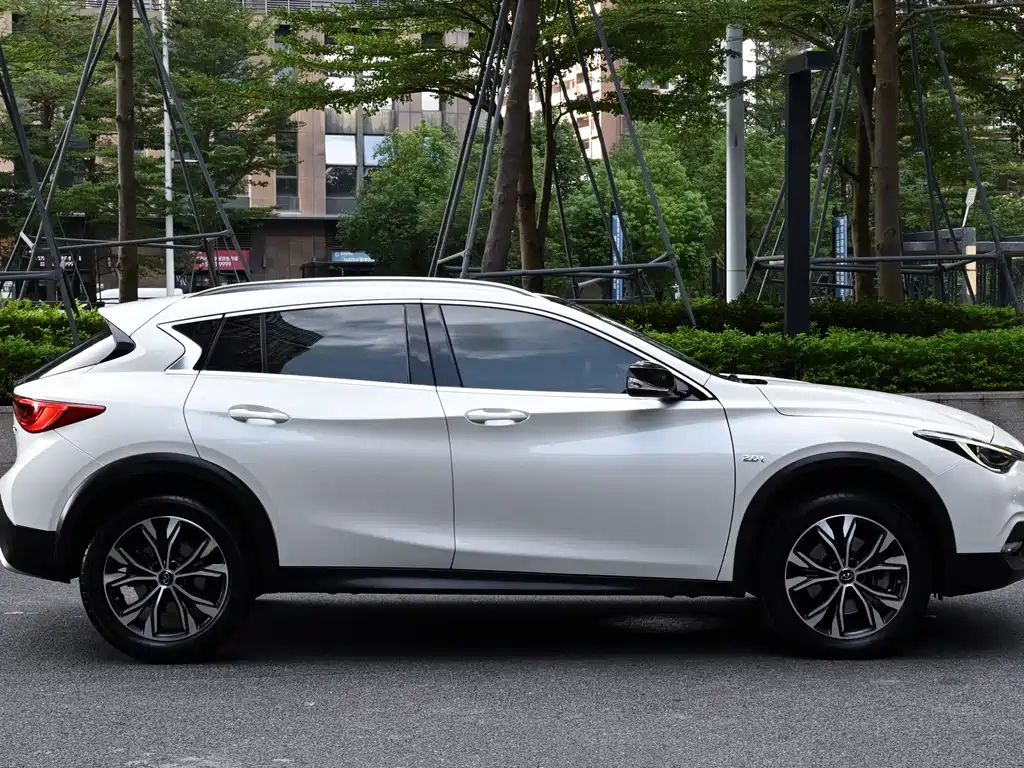 Infiniti QX30 — миниатюра 6