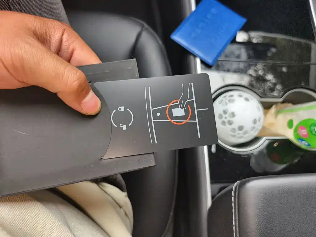 Tesla Model 3 — миниатюра 9