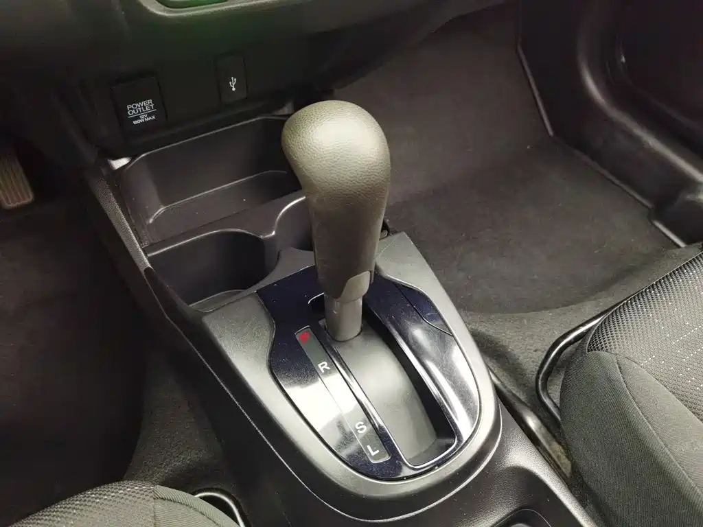 Honda Fit — миниатюра 13