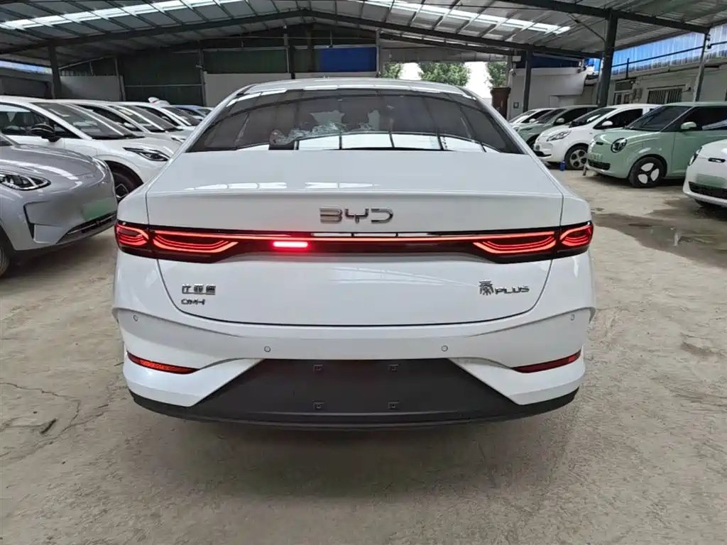BYD Qin Plus PLUS 2025 DM-i Smart Drive 128KM