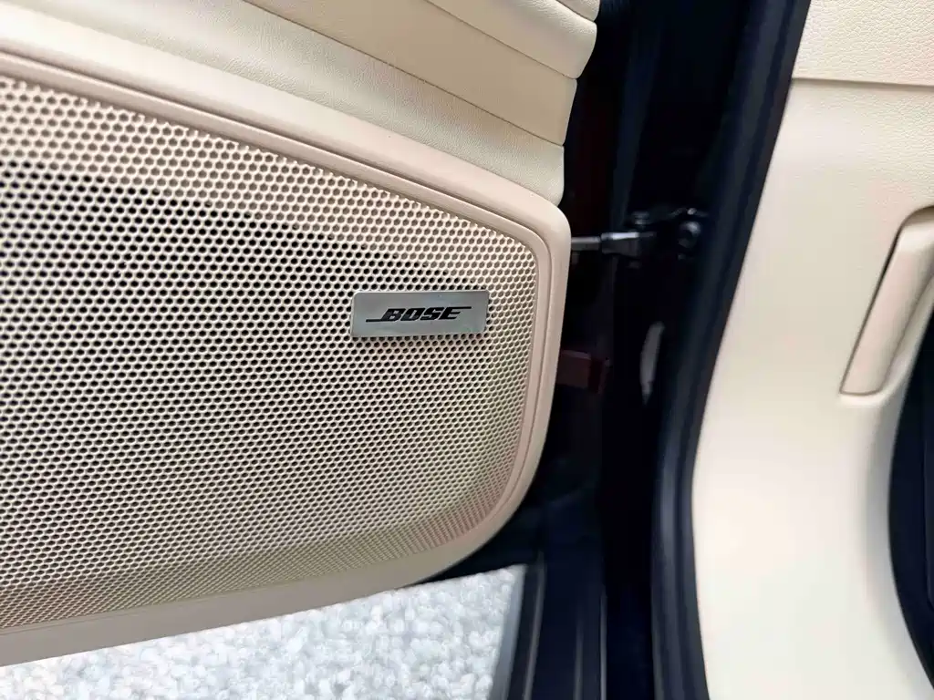 Porsche Panamera — миниатюра 5