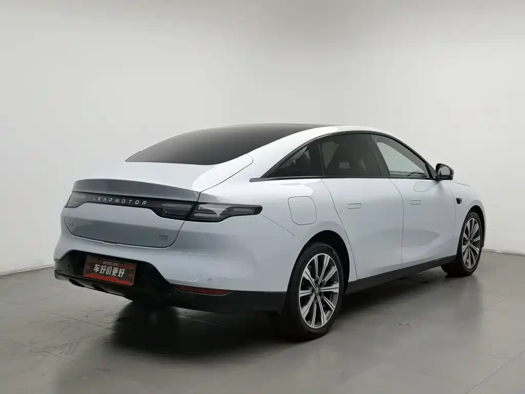 Leapmotor Leapmotor C01 — миниатюра 2