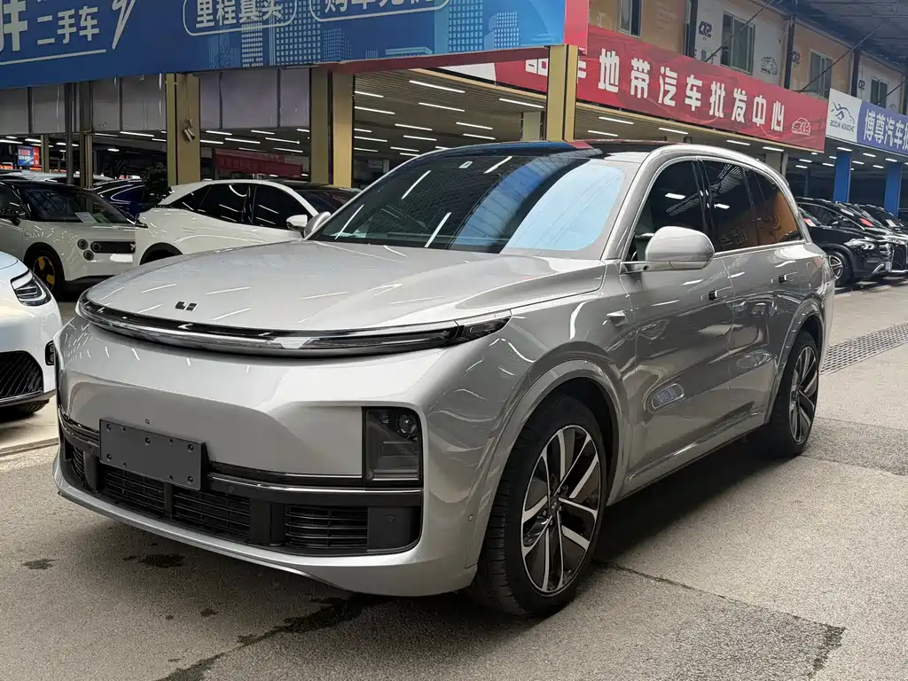 Li Auto L8
