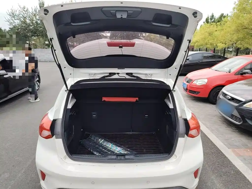 Ford Focus — миниатюра 19