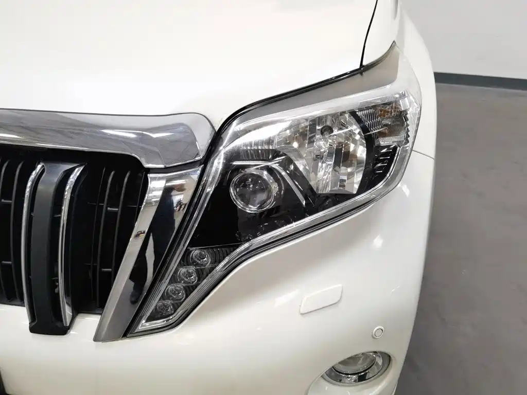 Toyota Prado — миниатюра 7